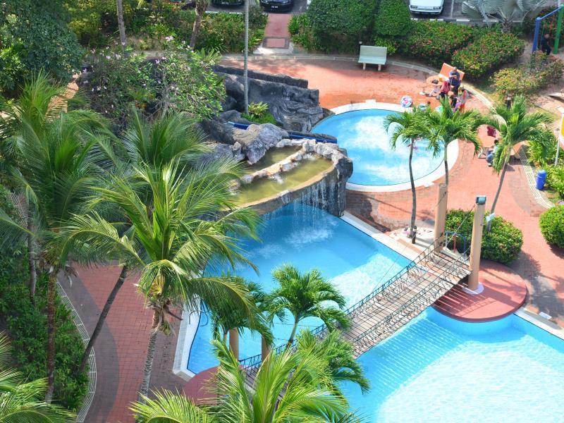 การ์เดน ซิตี้ เซอร์วิส อพาร์ทเม้นท์ มะละกา Hotel Malacca ภายนอก รูปภาพ